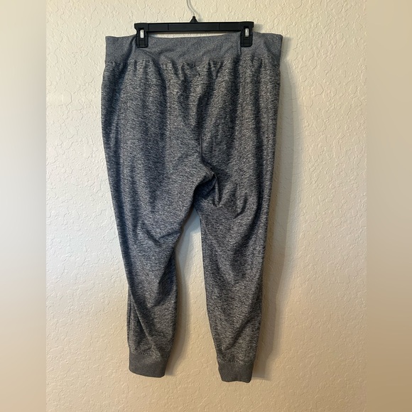 CALIA by Carrie Underwood Heathered Gray Joggers - Picture 2 of 5